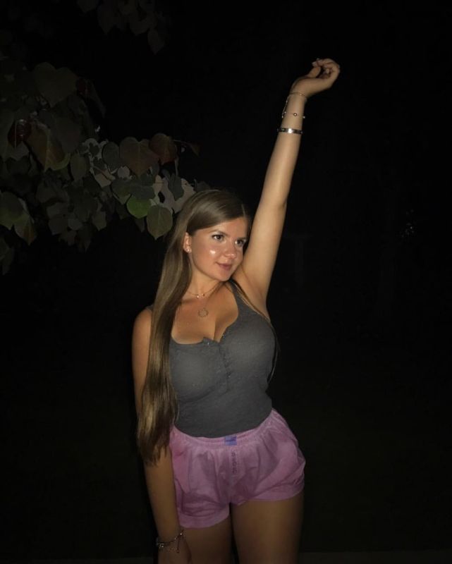 St. Petersburg escort : Zhanna - photo 1