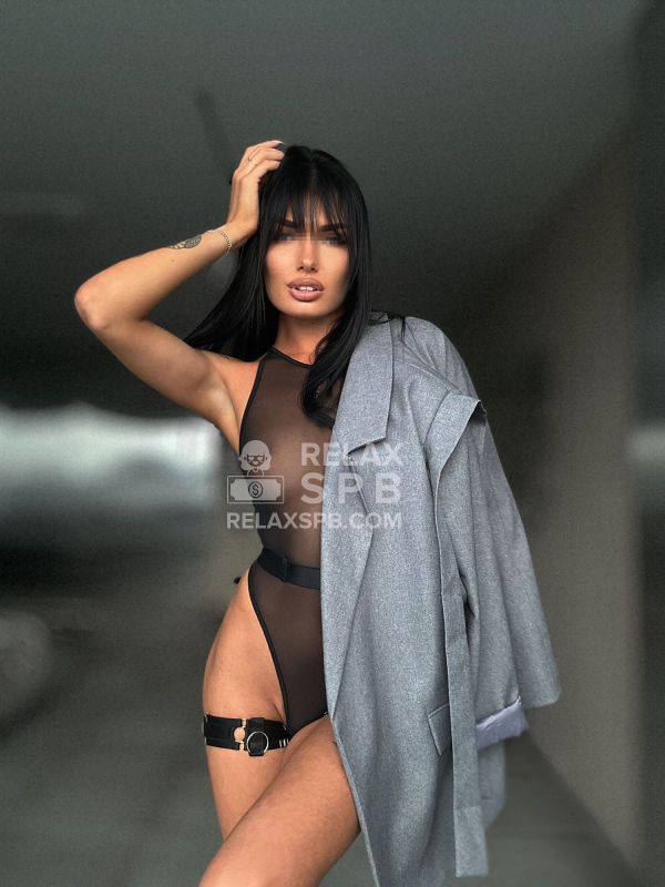 St. Petersburg escort : Alisa - photo 2