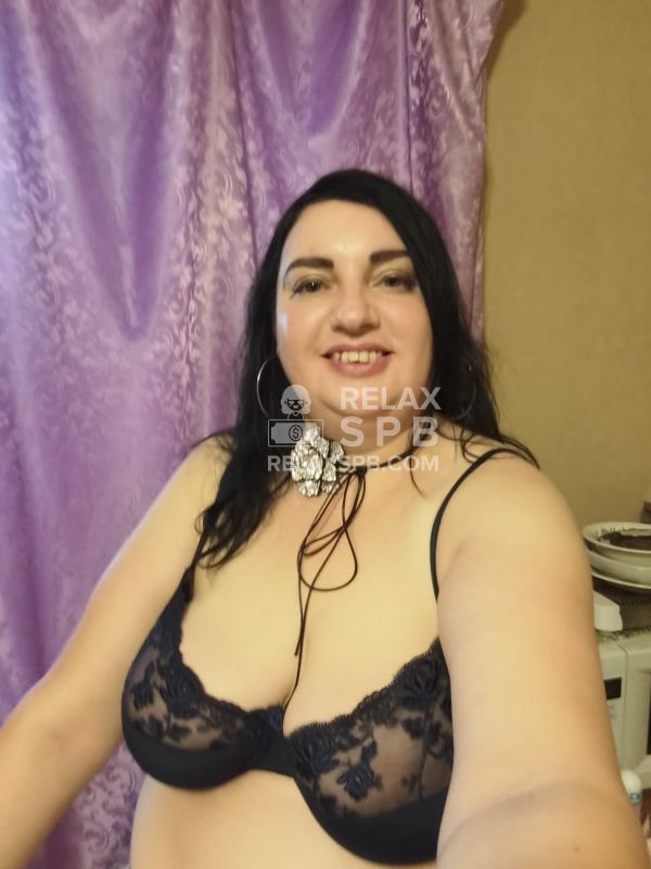 St. Petersburg escort : Alina - photo 1